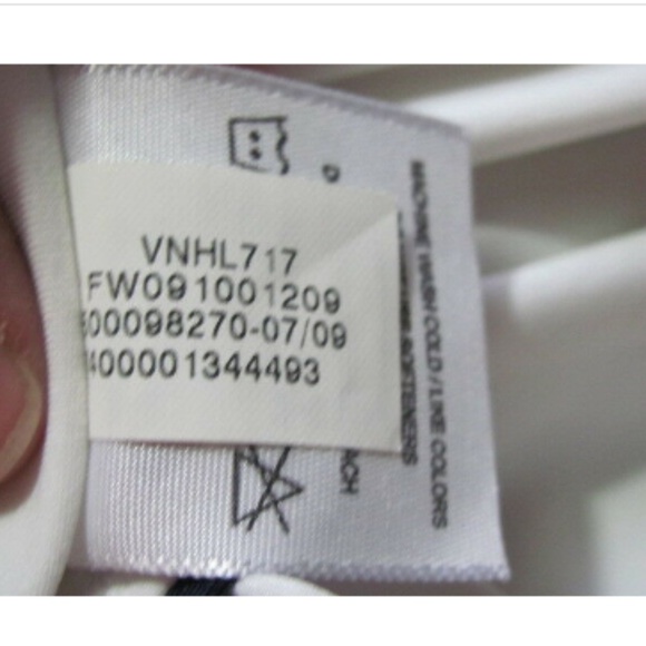 Under Armour Top Sleeveless V-neck M - Picture 8 of 8